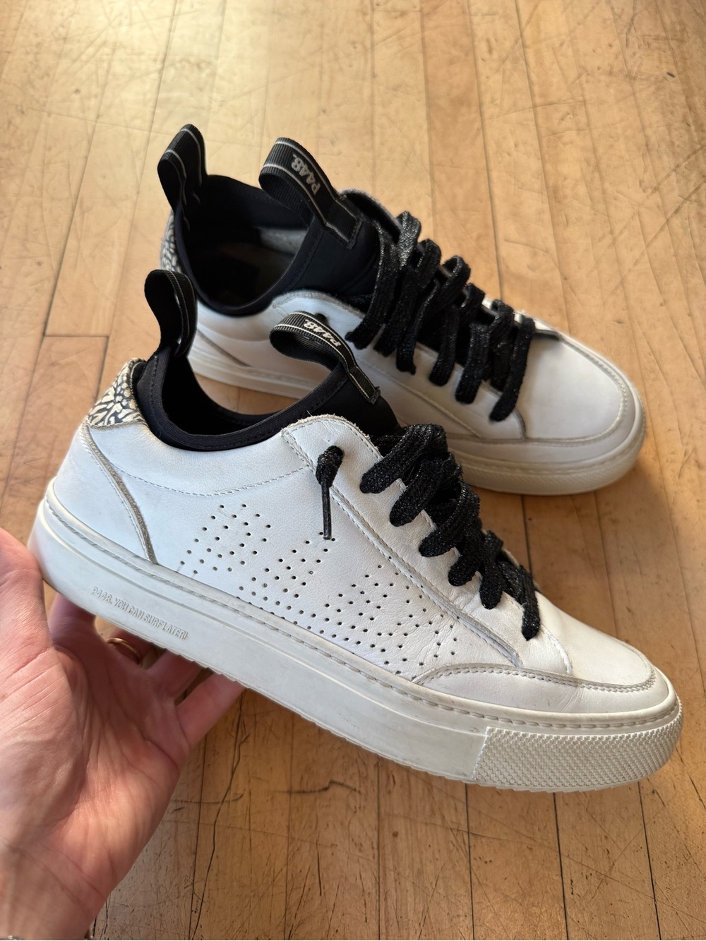 P448 Sohosocks Sneakers White & Black Lace Up Lowtops Cement 39